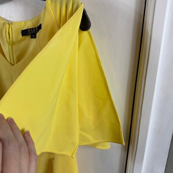 Alex Marie Yellow Flutter Sleeve Sheath Dress Women’s Size 16 - Picture 5 of 9